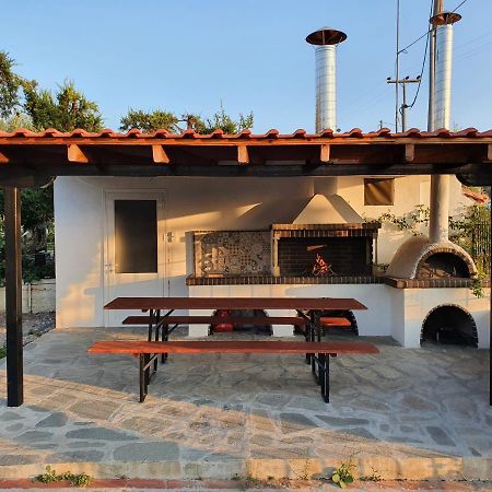 Hotel Pefko نيوس مارماراس المظهر الخارجي الصورة