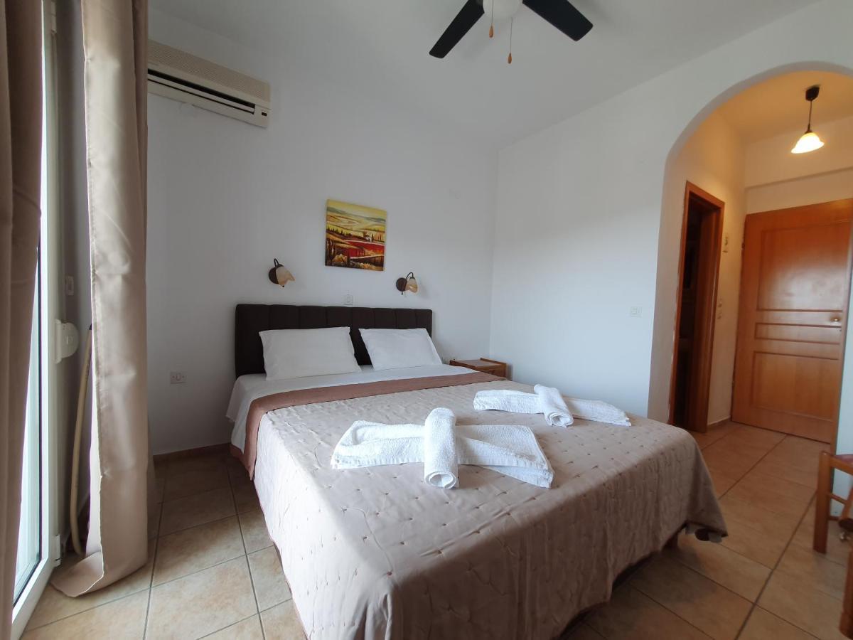 Hotel Pefko نيوس مارماراس المظهر الخارجي الصورة
